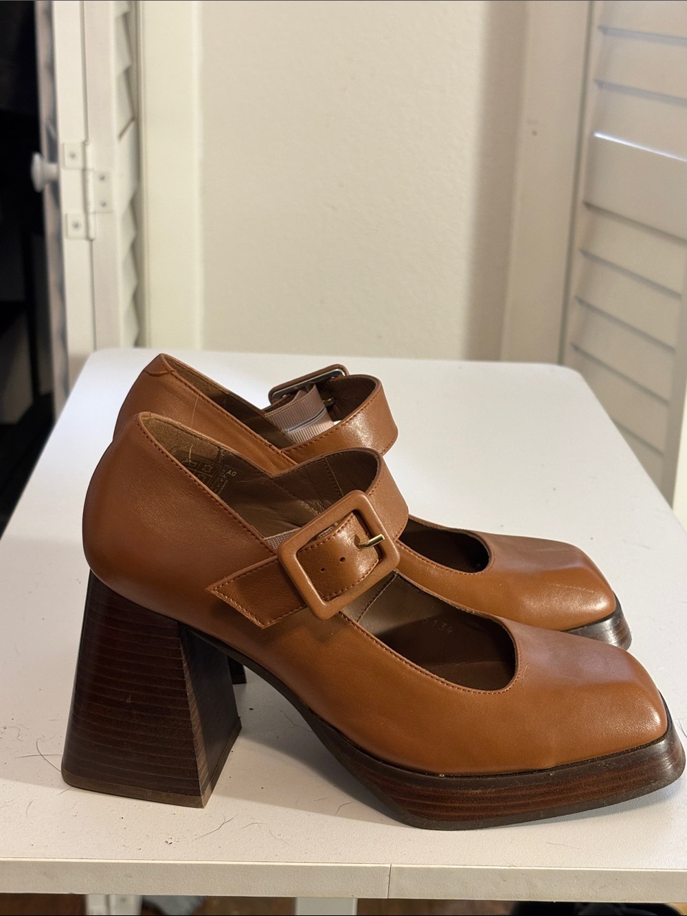 NWOT ALOHAS Cognac Mary Jane Platform Heels - Picture 2 of 4